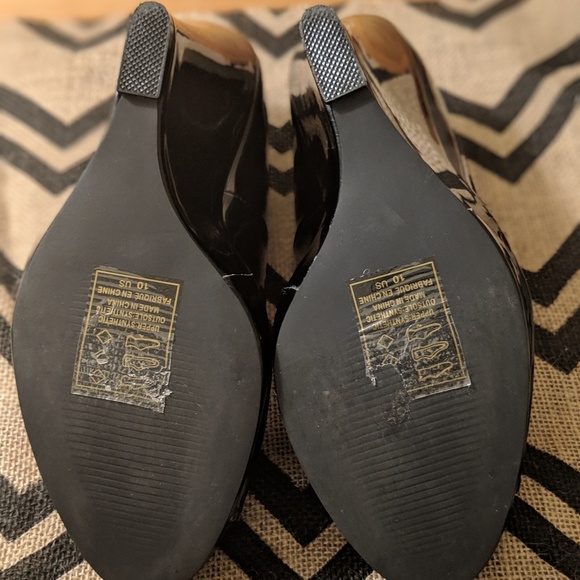 Black peeptoe wedges - Picture 5 of 5